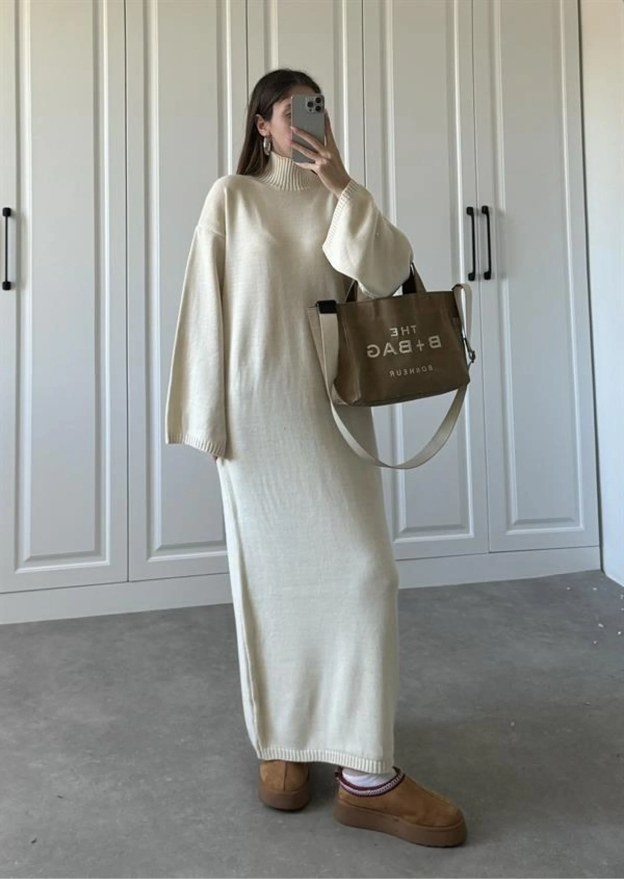 Taş Dik Yaka Oversize Triko Elbise