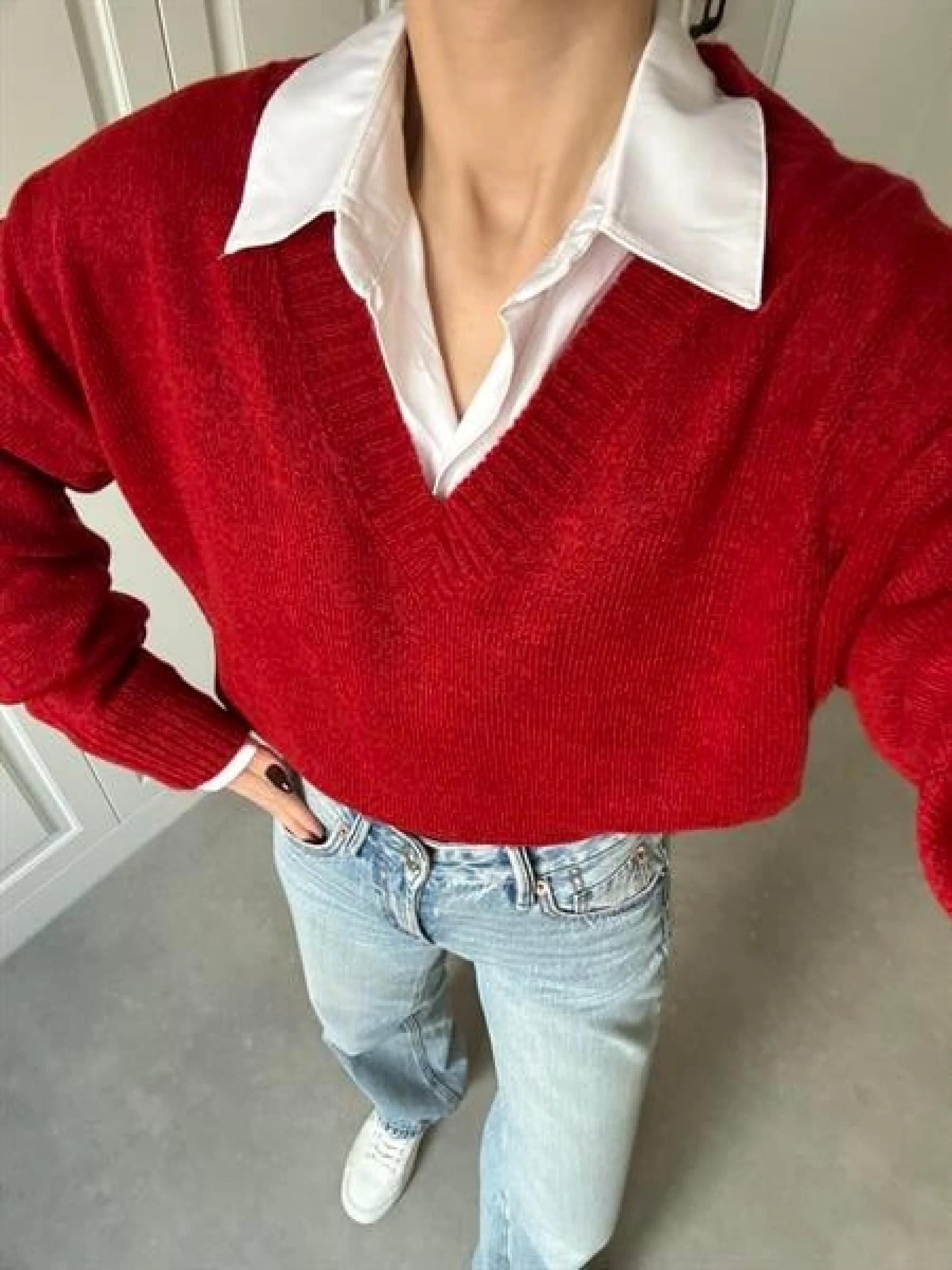 V Yaka Oversize Kırmızı Triko Kazak