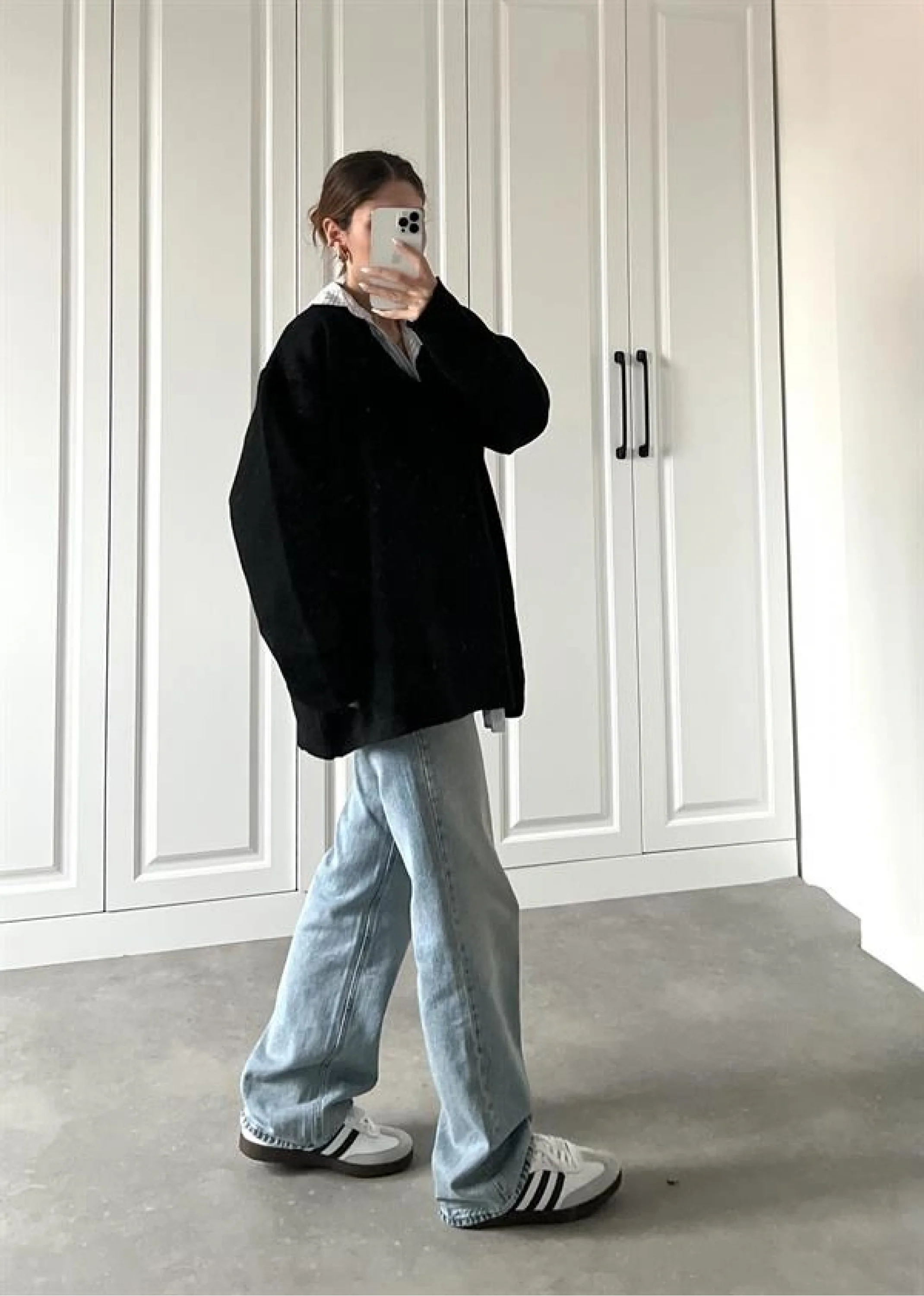 V Yaka Oversize Siyah Basic Kazak