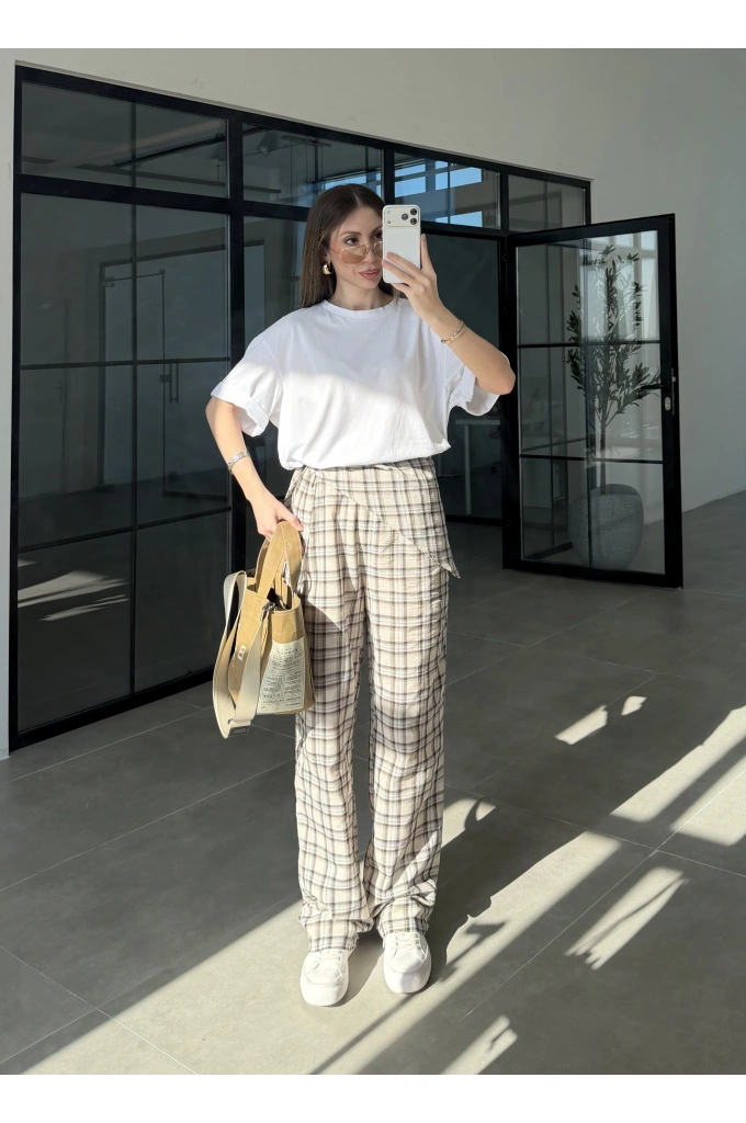 Ekose Bağlamalı Bej Pantolon