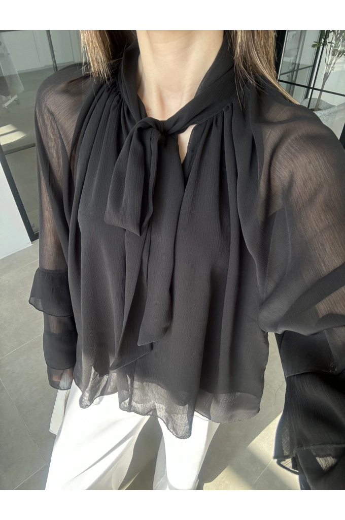 Loya Bağlamalı Siyah Şifon Bluz