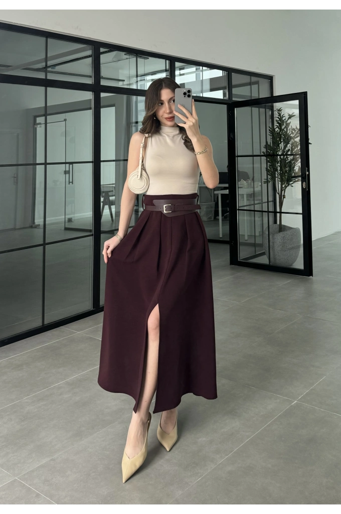 Tasarım Kemerli Önden Yırtmaçlı Pileli Mürdüm Etek