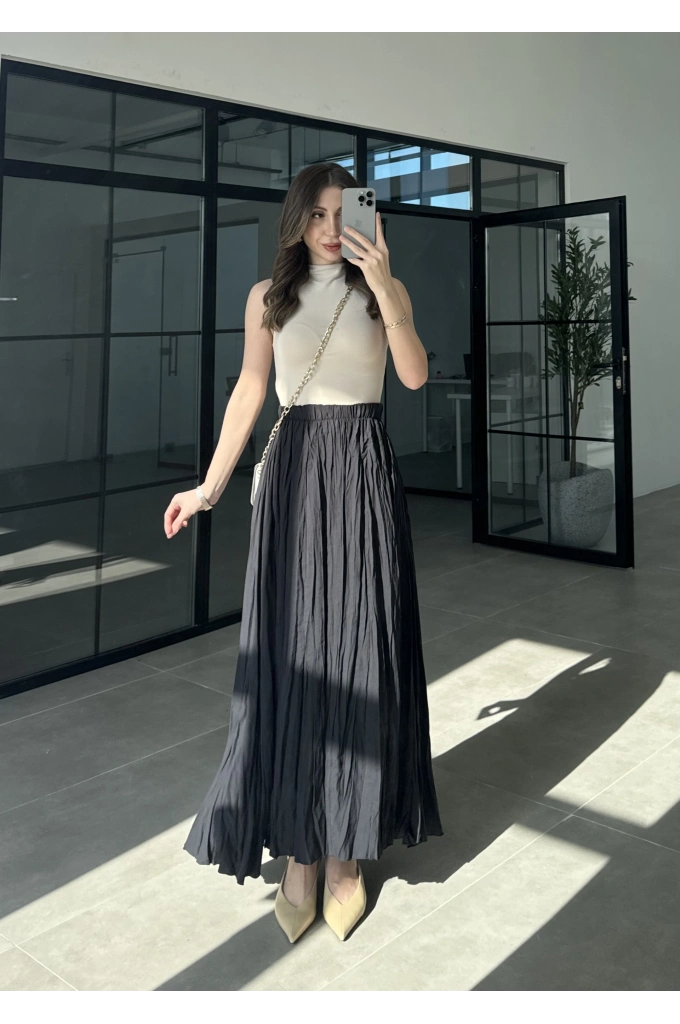 Beli Lastikli Siyah Tensel Kırışık Etek