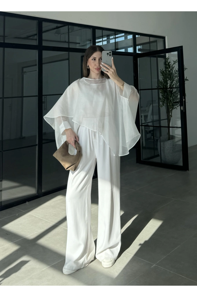 Uçuşan Pelerin Beyaz Tül Bluz