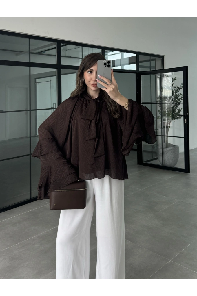 İthal Kumaş Astarlı Fırfırlı Kahve Bluz