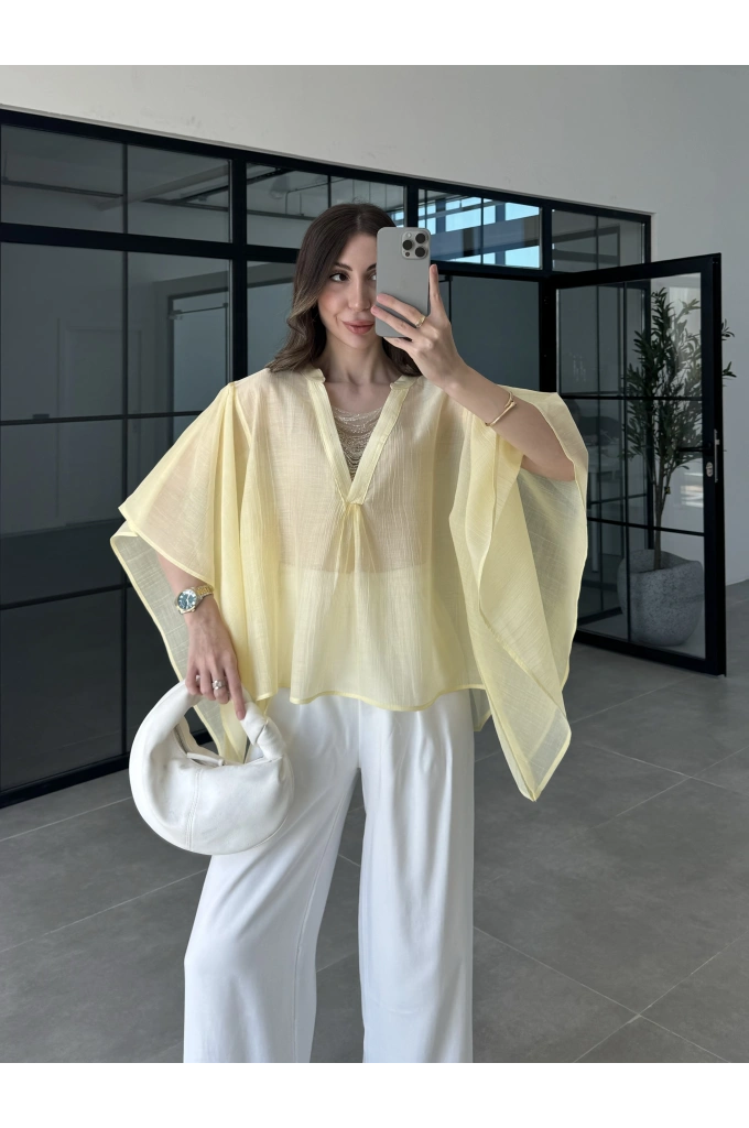 Boncuk Detaylı Sarı Pelerin Bluz