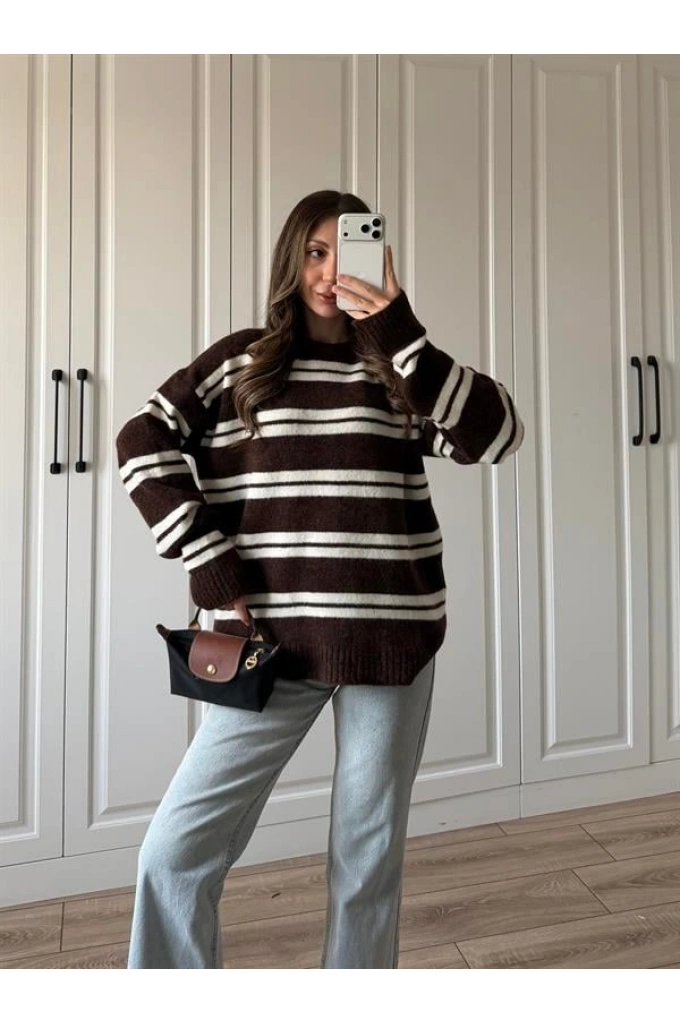 Çizgili Oversize Kahve Yün Kazak