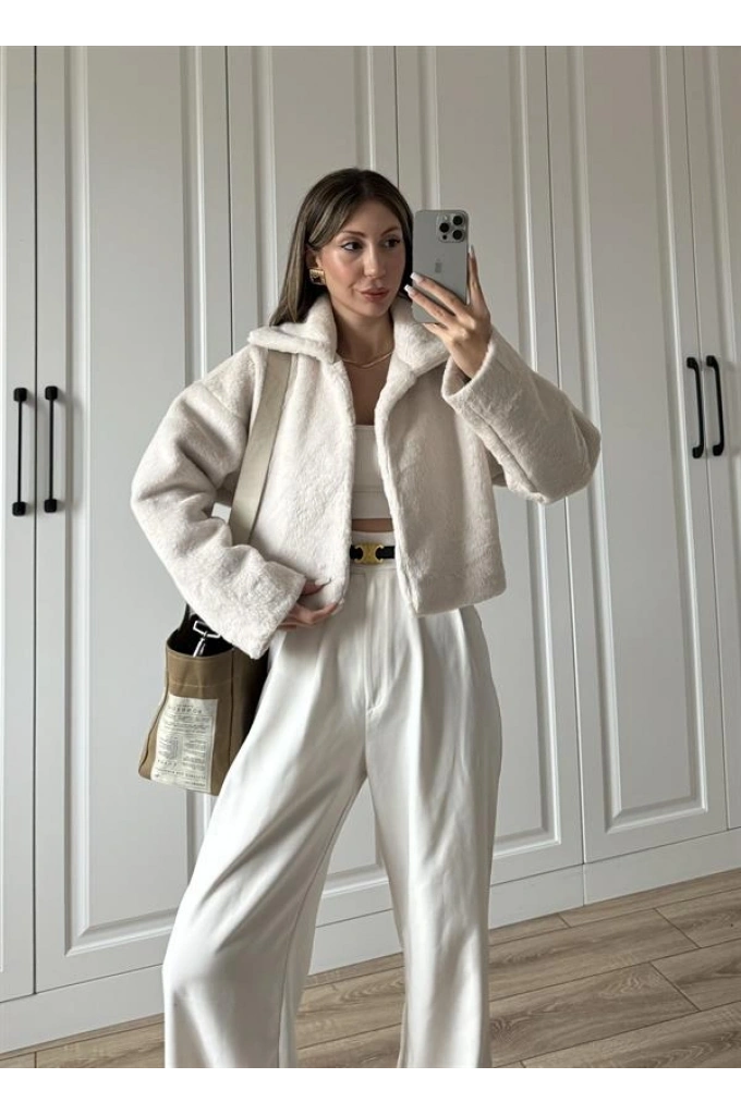 Dera Astarlı Beyaz Kürk Mont