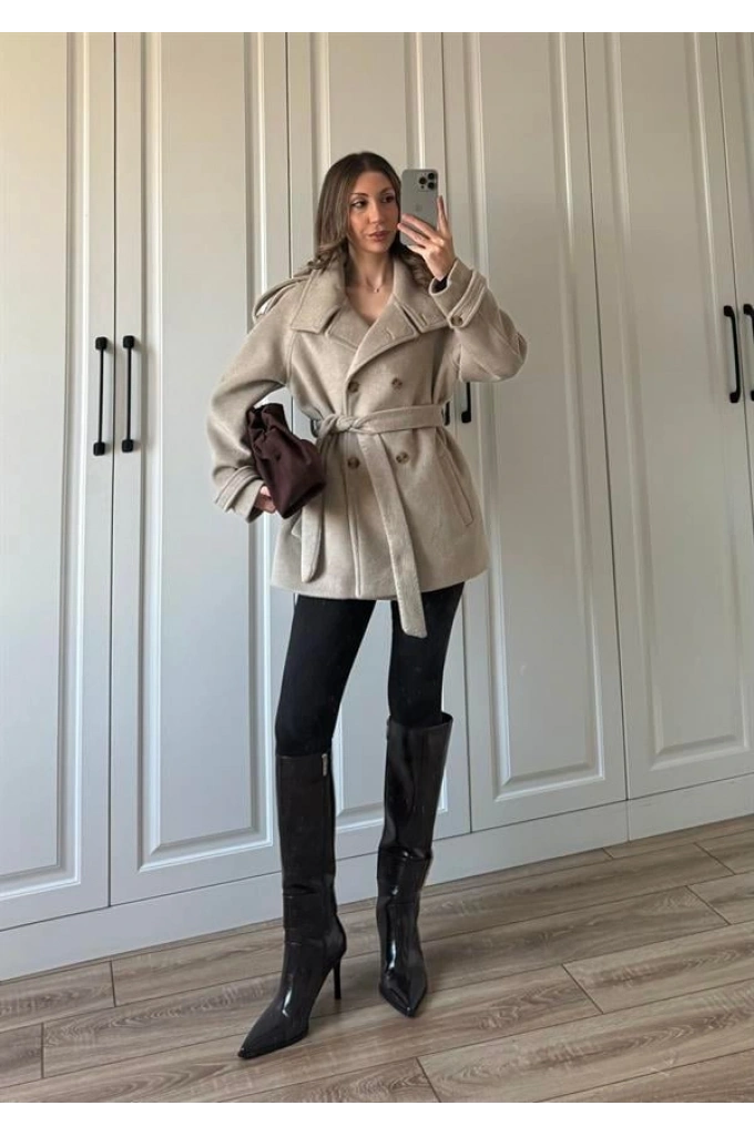 Dik Yaka Kruvaze Kuşaklı Vizon Yün Kaban