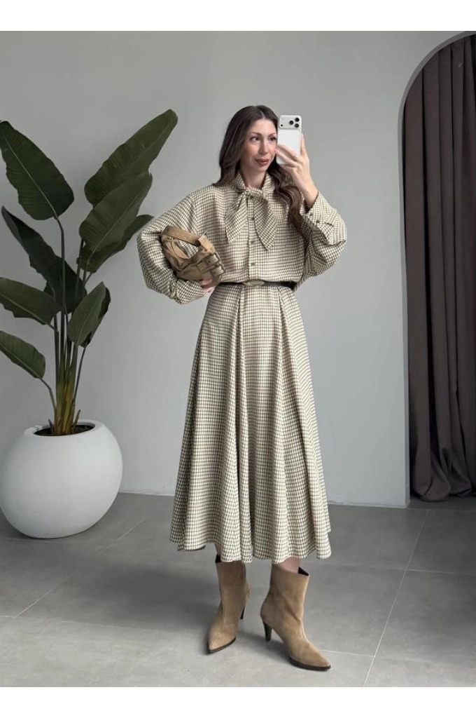 Ekose Fularlı Bej Haki Gömlek Takım