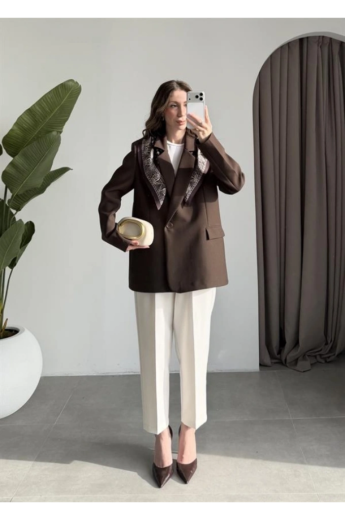 Fular Detaylı Astarlı Kahve Blazer Ceket