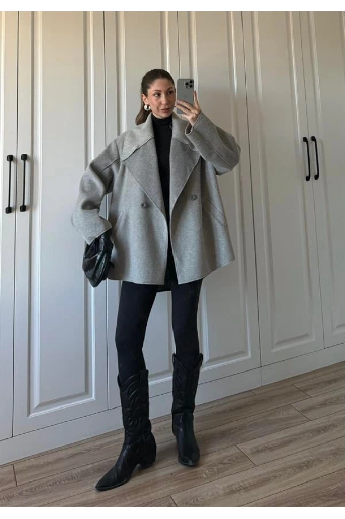 Geniş Yaka Oversize Gri Kaban