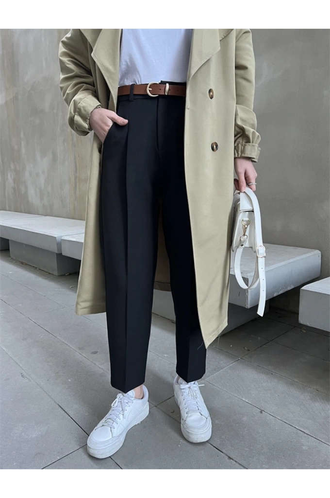 Kemerli Siyah Havuç Kumaş Pantolon