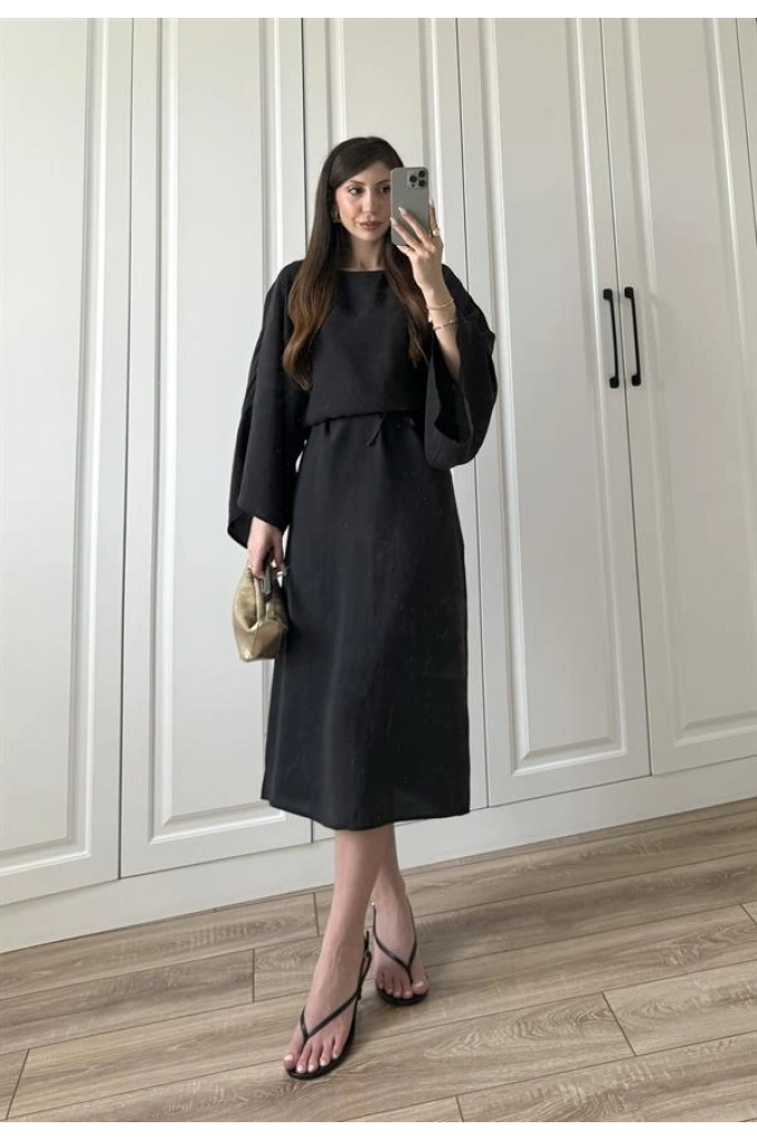 Laila Tensel Basic Kuşaklı Siyah Elbise