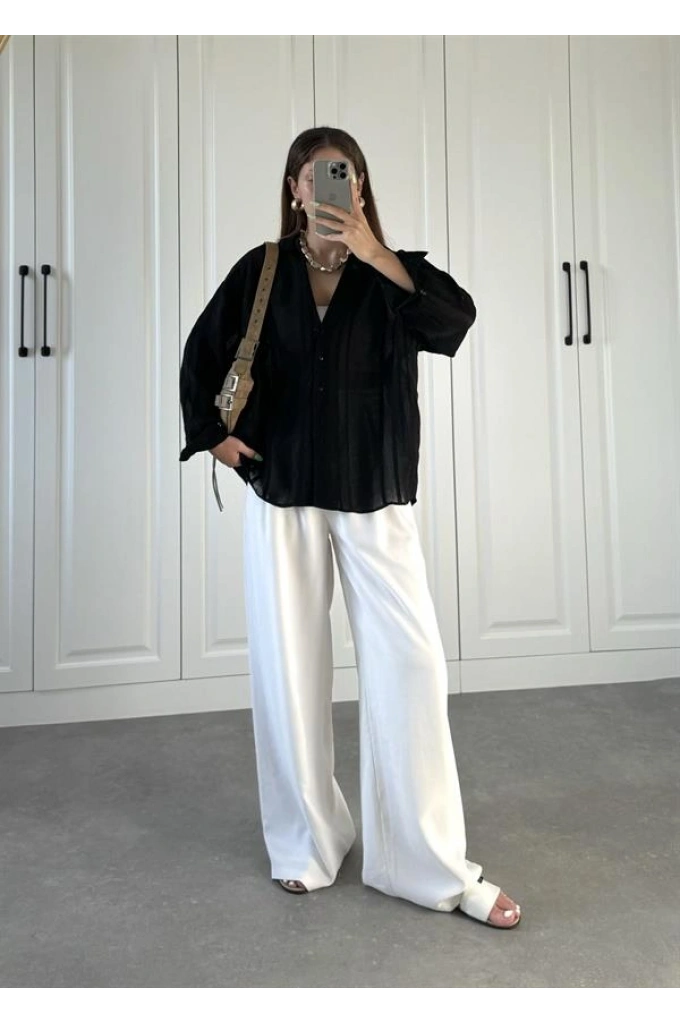 Line V Yaka Oversize Siyah Gömlek