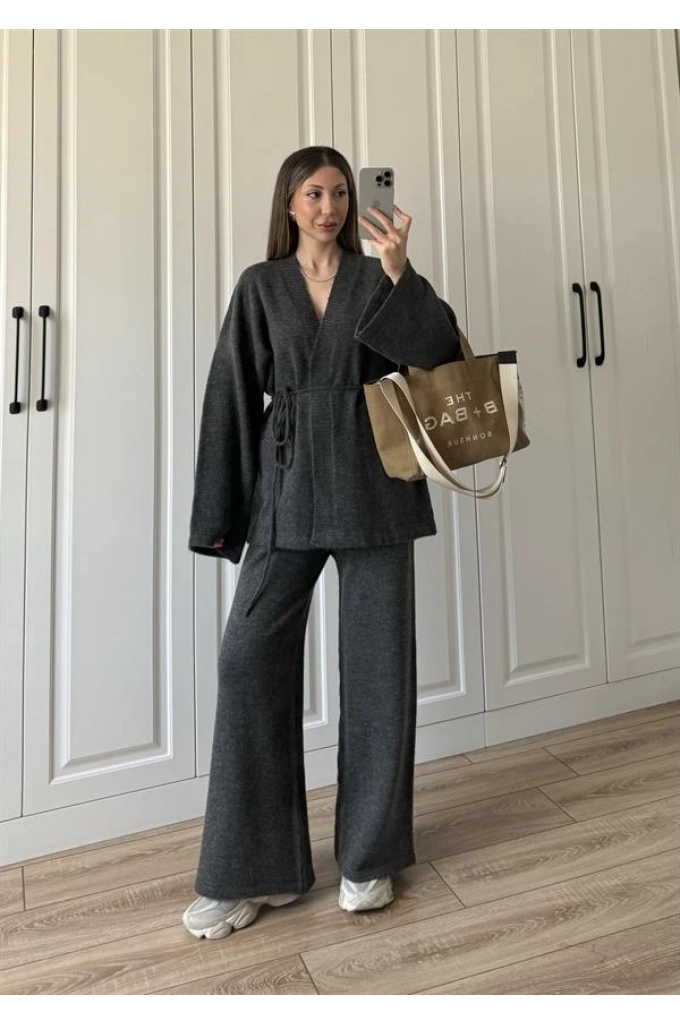 Luvre Bağlamalı Antrasit Triko Takım