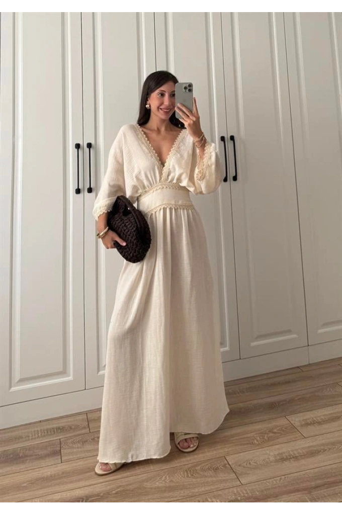 Nora V Yaka Müslin Kumaş Güpürlü Elbise