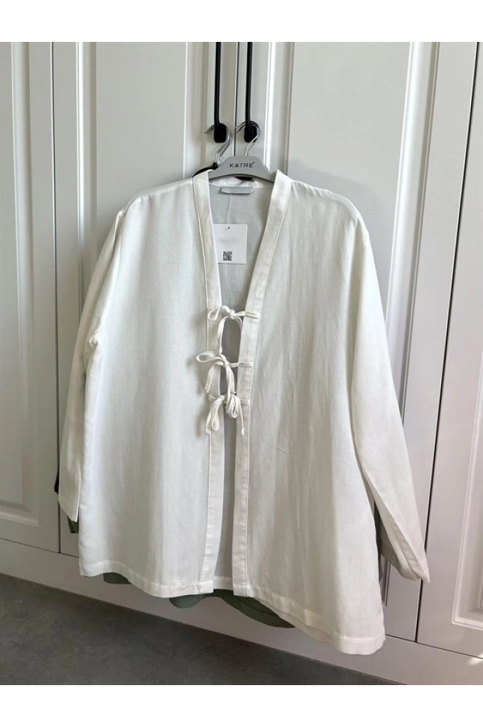 Önü Bağlamalı Beyaz Keten Kimono