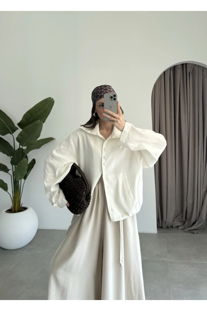 Oversize Düğme Detaylı Keten Beyaz Ceket