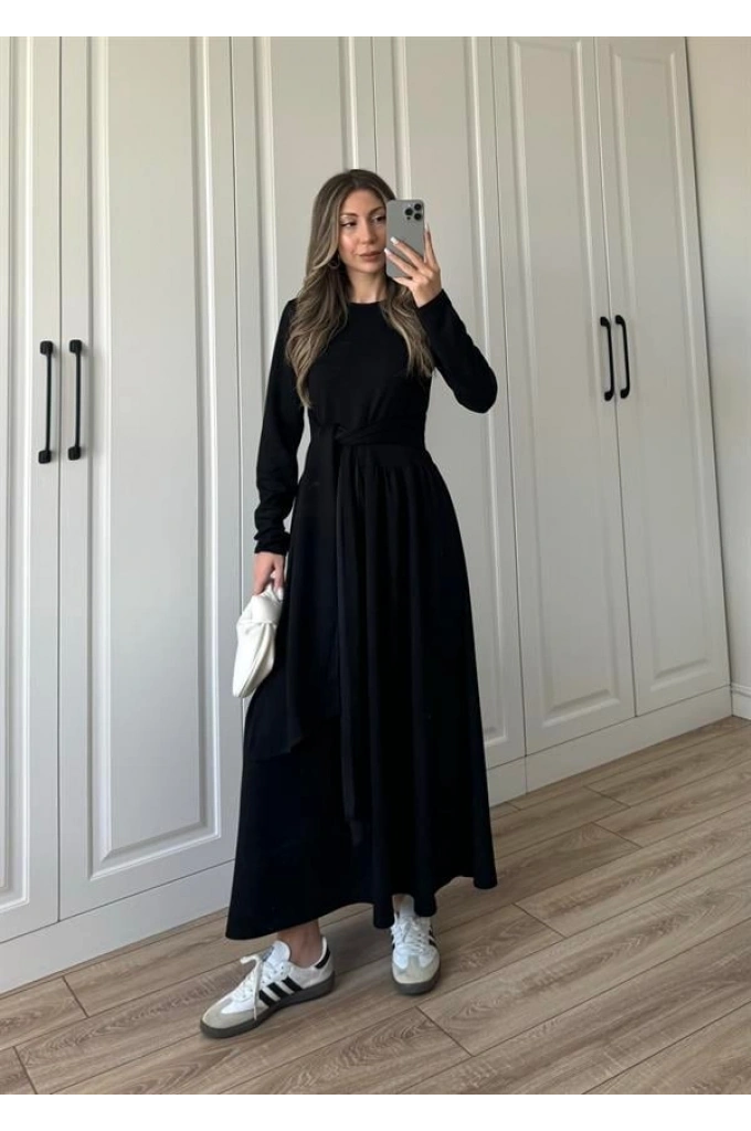 Oysh Kuşaklı Siyah Elbise