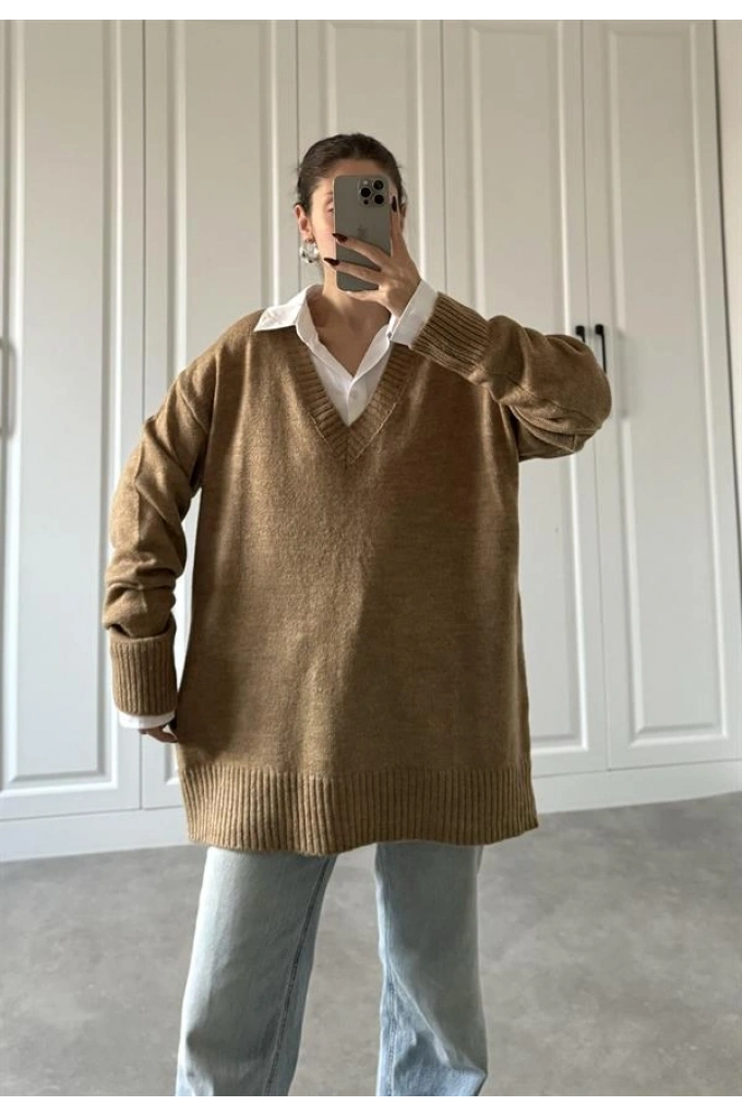 V Yaka Oversize Camel Triko Kazak