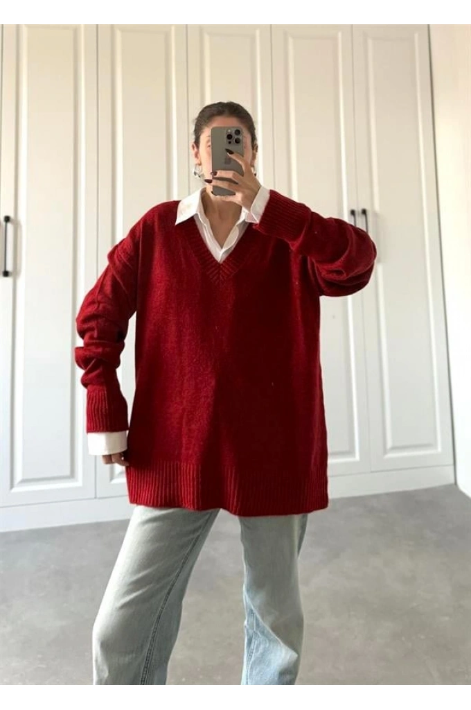 V Yaka Oversize Kırmızı Triko Kazak