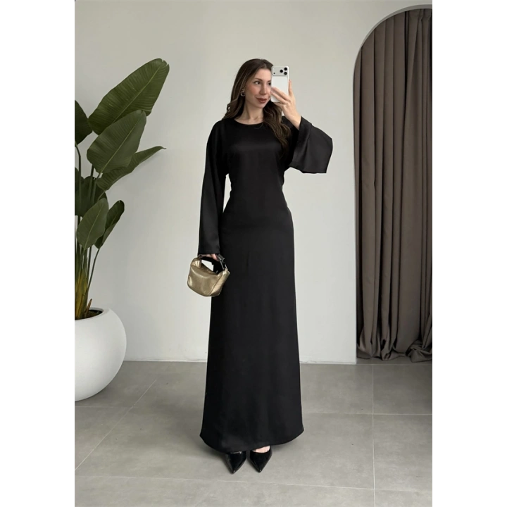 Arkadan Bağlamalı Siyah Saten Elbise