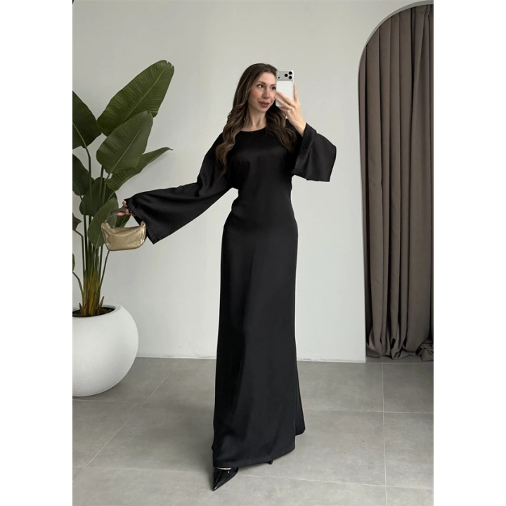 Arkadan Bağlamalı Siyah Saten Elbise