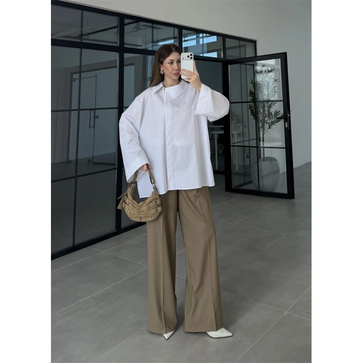 Asimetrik Yaka Oversize Beyaz Gömlek