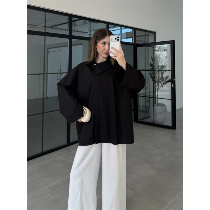Asimetrik Yaka Oversize Siyah Gömlek