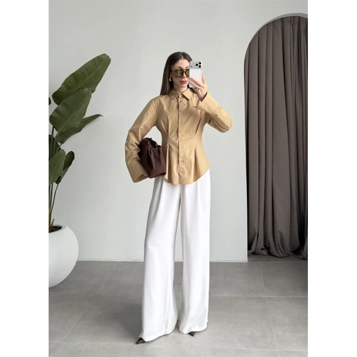 Belden Oturtmalı Pilili Camel Poplin Gömlek