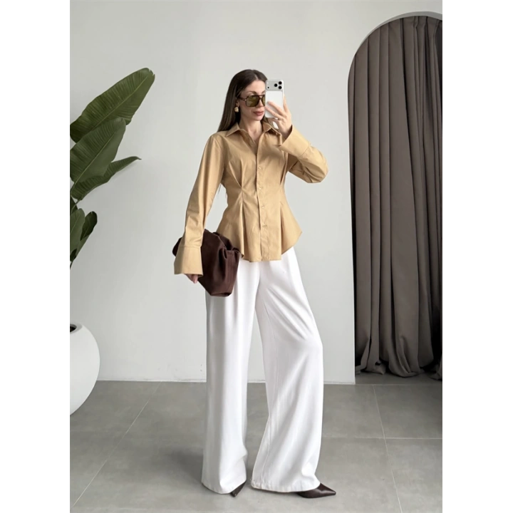 Belden Oturtmalı Pilili Camel Poplin Gömlek