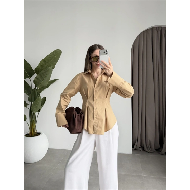 Belden Oturtmalı Pilili Camel Poplin Gömlek