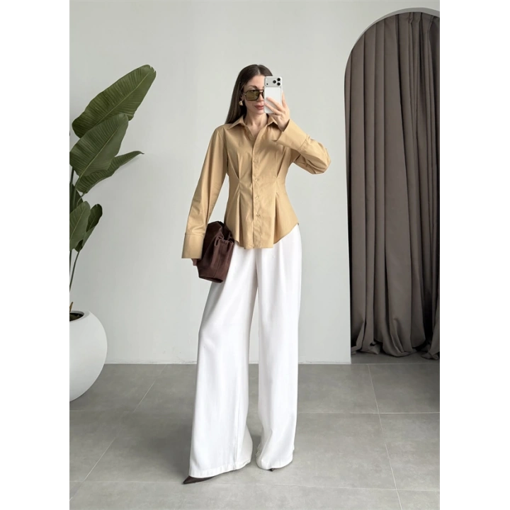 Belden Oturtmalı Pilili Camel Poplin Gömlek