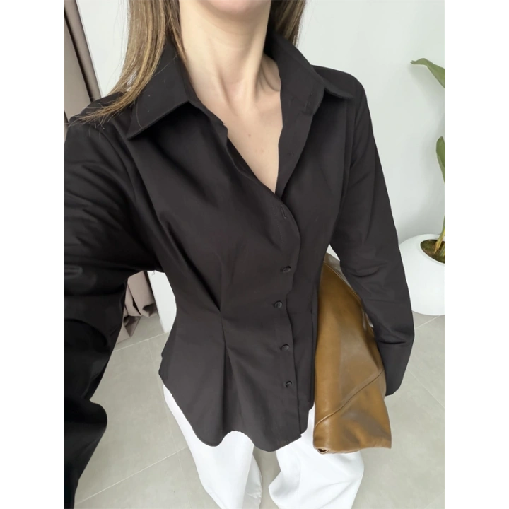 Belden Oturtmalı Pilili Siyah Poplin Gömlek