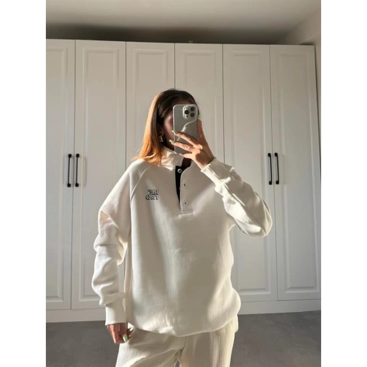 Beyaz Yakalı Şardonlu Sweat