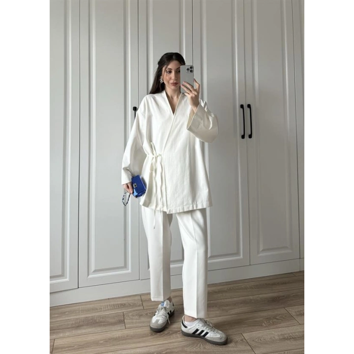 Beyaz Yandan Bağlamalı Gabardin Kimono Ceket