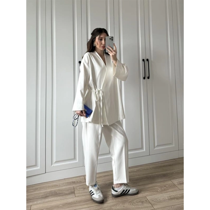 Beyaz Yandan Bağlamalı Gabardin Kimono Ceket