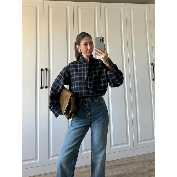 Boyundan Bağlamalı Tasarım Ekose Lacivert Gömlek