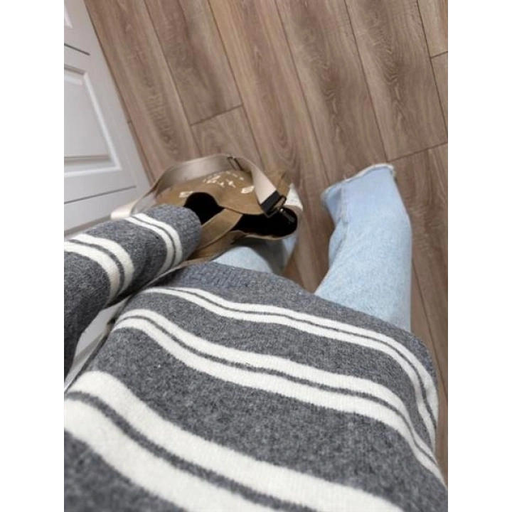 Çizgili Oversize Gri Yün Kazak