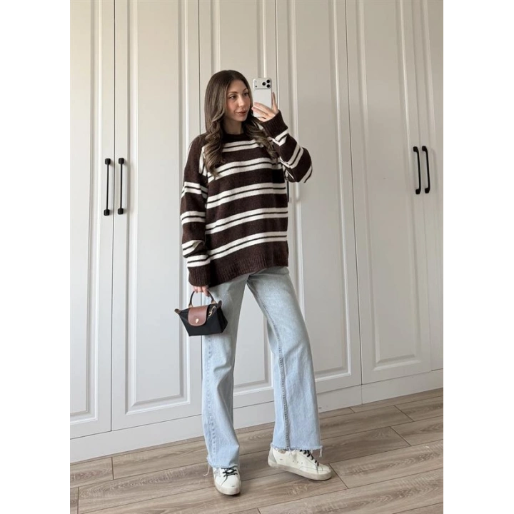 Çizgili Oversize Kahve Yün Kazak