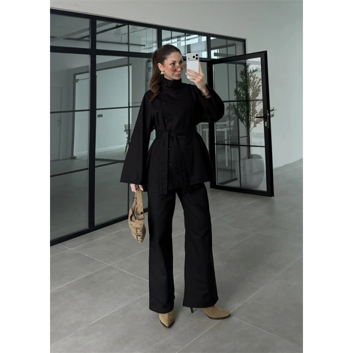 Dik Yaka Kuşaklı Siyah Denim Takım