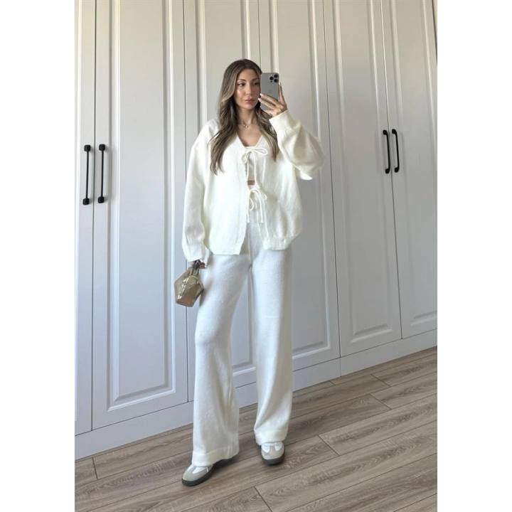 Esa Önü Bağlamalı Ekru Triko Hırka Takım