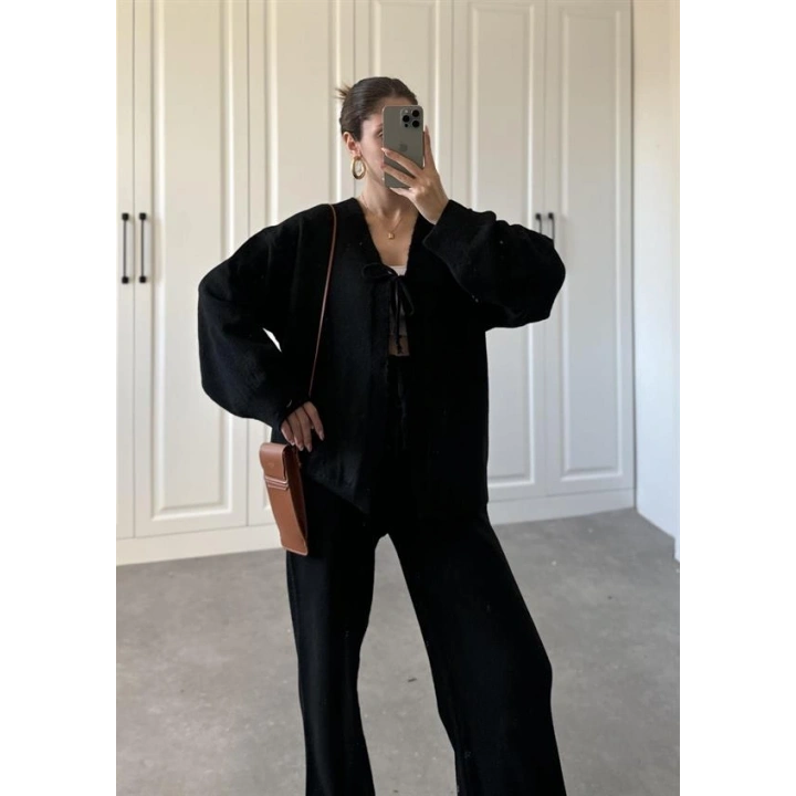 Esa Önü Bağlamalı Siyah Triko Hırka Takım