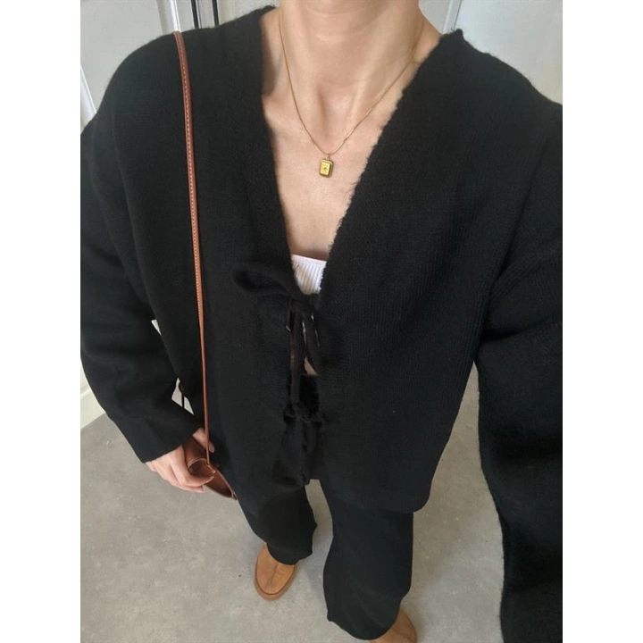 Esa Önü Bağlamalı Siyah Triko Hırka Takım