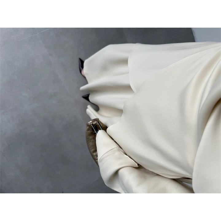 Floş Saten Bağlamalı Ekru Etek Takım