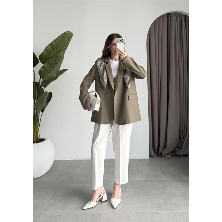 Fular Detaylı Astarlı Haki Blazer Ceket