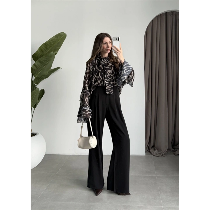 Gold Düğmeli Pileli Siyah Palazzo Pantolon