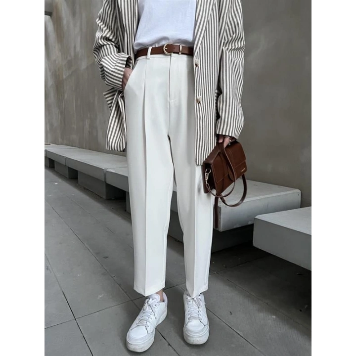 Kemerli Beyaz Havuç Kumaş Pantolon