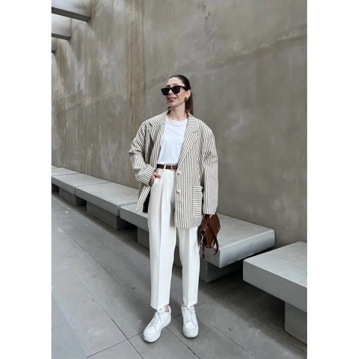 Kemerli Beyaz Havuç Kumaş Pantolon